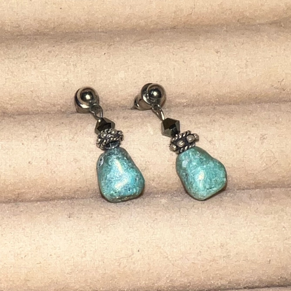 ⭐️Vintage Blue Turquoise Stone Silver Black Beaded Dangle Earrings - Picture 4 of 8